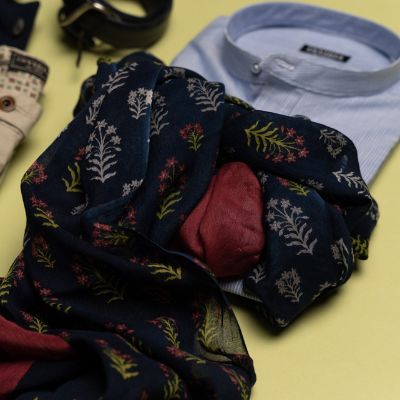 Sciarpa fantasia piante e fiori